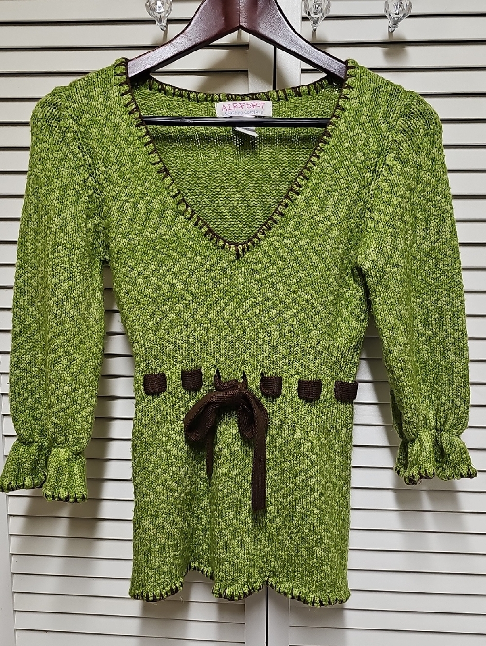 EUC Vintage Airport Clothing Company Green V-Neck Knit Sweater with Brown Trim